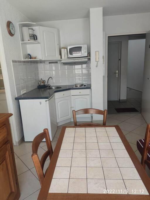 T2 Clim Avec Terrasse Et Place De Parking Privative Balaruc-les-Bains Eksteriør billede