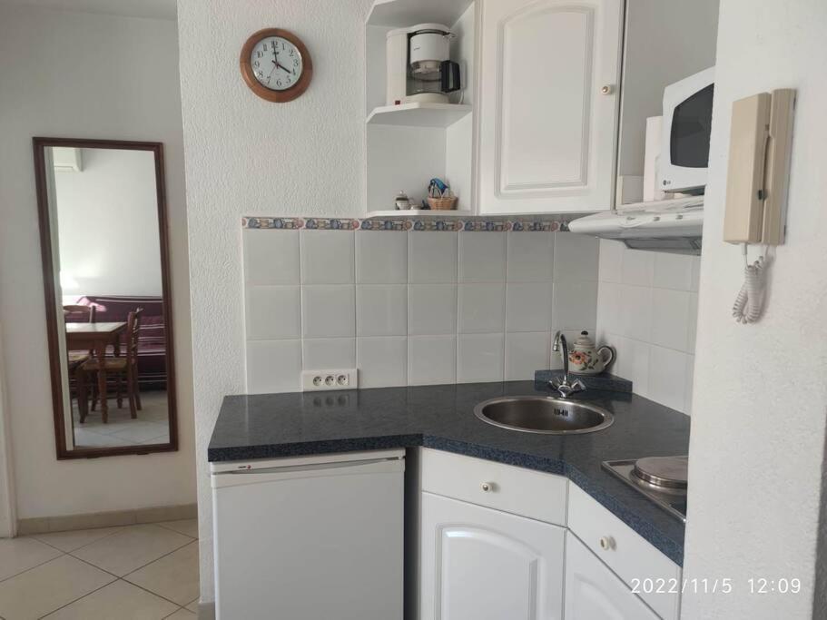 T2 Clim Avec Terrasse Et Place De Parking Privative Balaruc-les-Bains Eksteriør billede